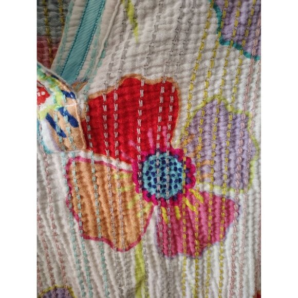 Tru Luxe Jeans Large, XL Blouse Top, Flower Boho Art to Wear Roll Tab Sleeve - Picture 5 of 7